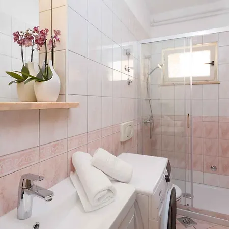 Apartament In 16819 Rabac